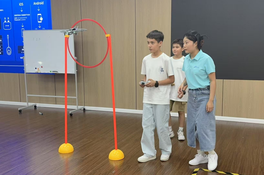 青少年无人机培训：开拓